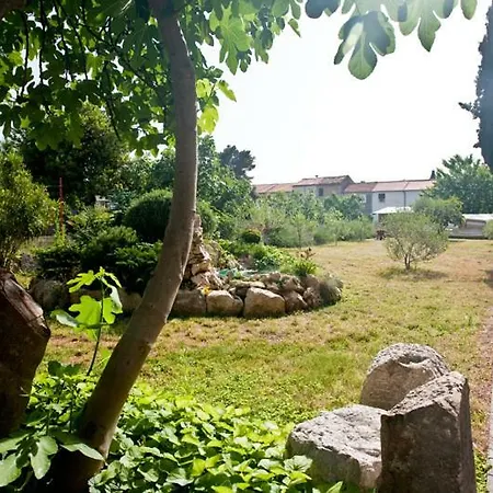 Pape Guest house 3*